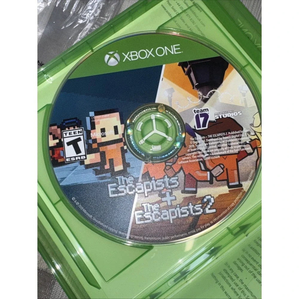 The Escapists + The Escapists 2 (Microsoft Xbox One, 2019)